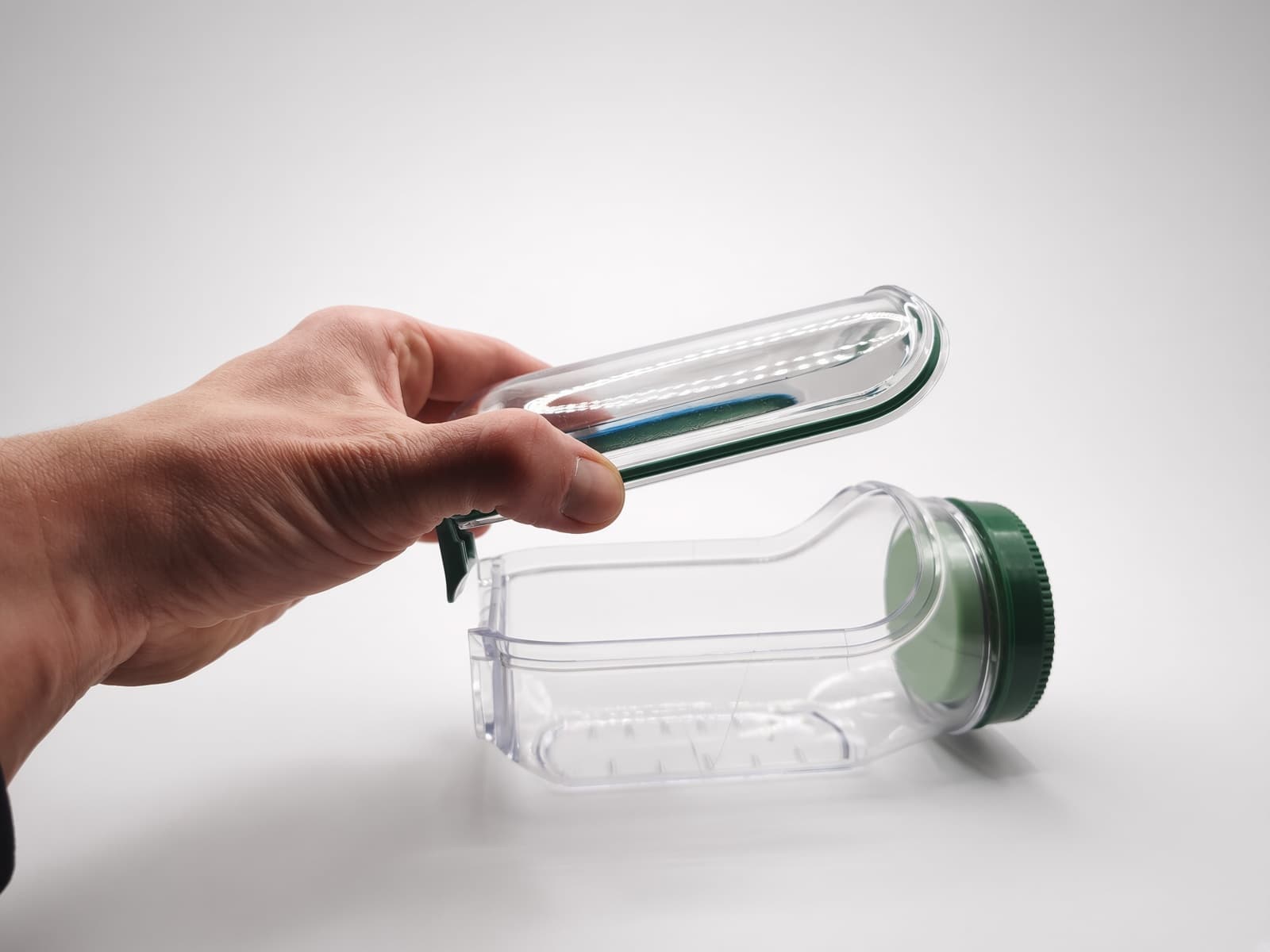 Pojemnik na sałatkę all-in-one – szczelny lunchbox z osobną komorą na sos